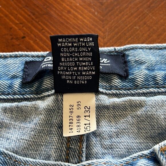 London Jean Lightwash Blue Denim Straight Leg Jeans Woman Size 6 Classic Rise - Picture 4 of 10